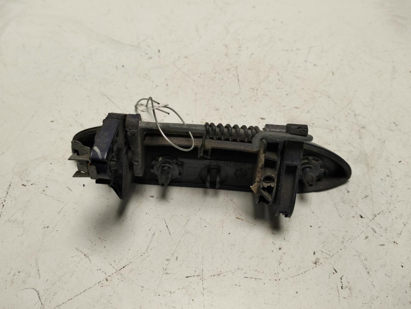 Ручка двери задней наружная левая