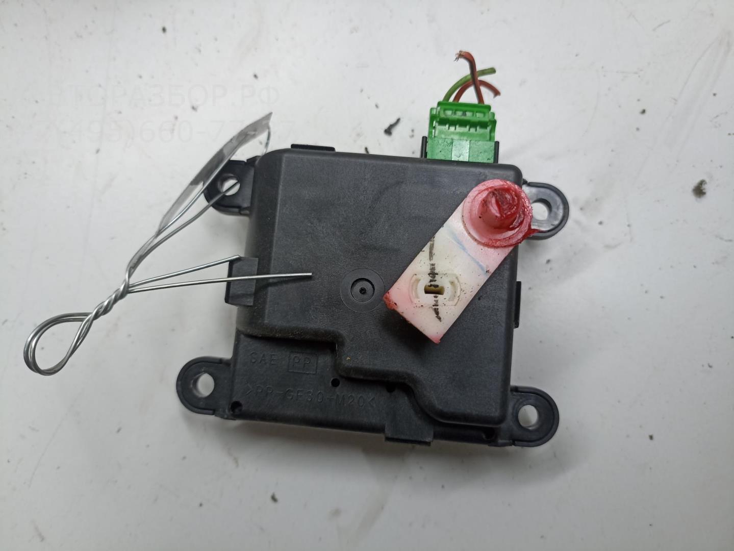 Моторчик заслонки печки