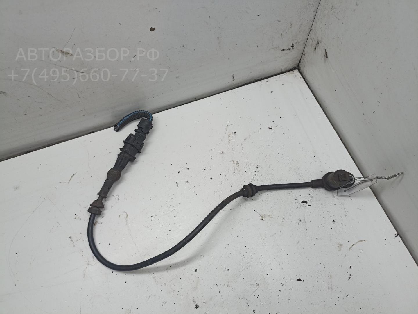 Датчик ABS передний