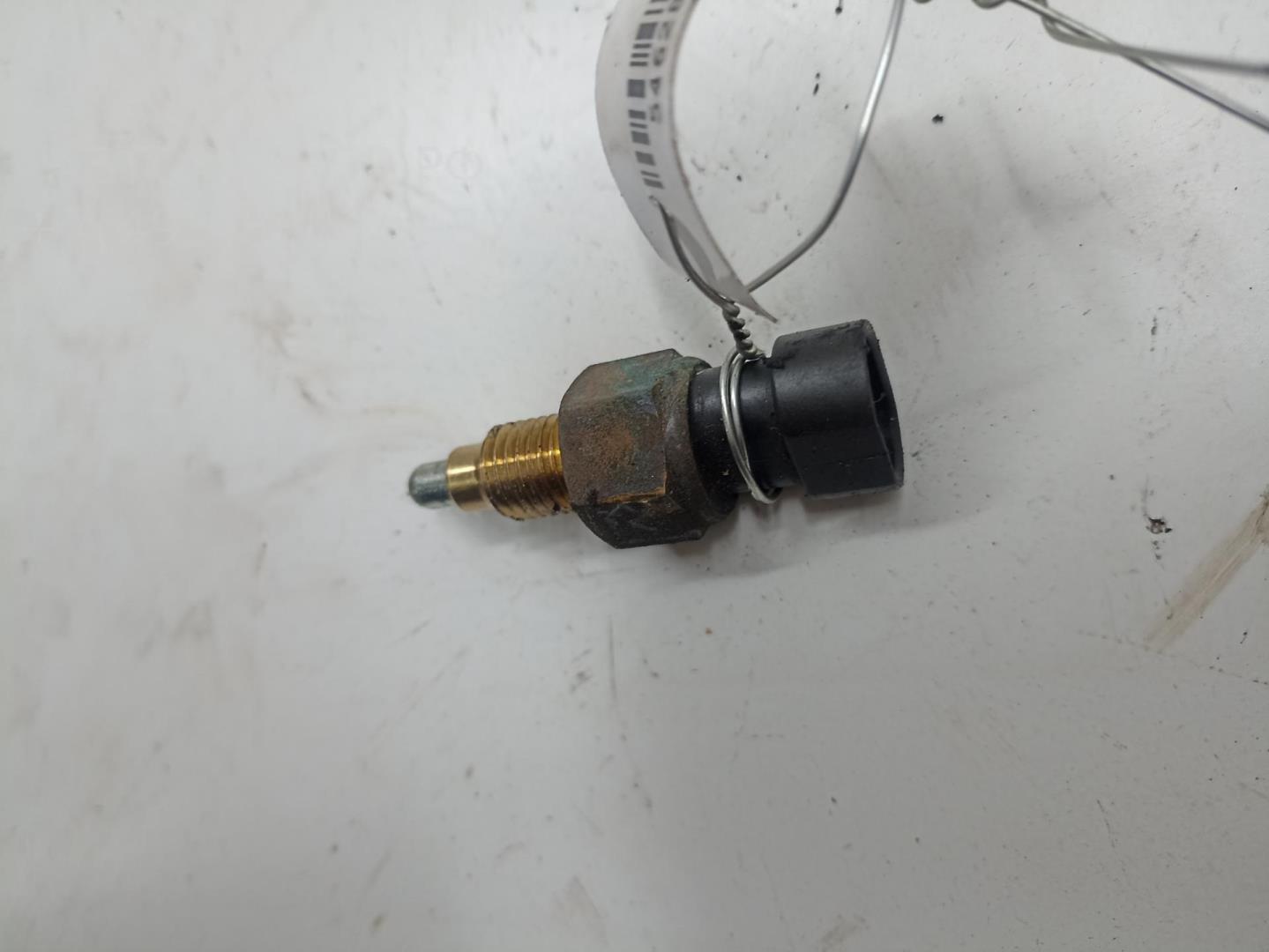 Датчик включения заднего хода