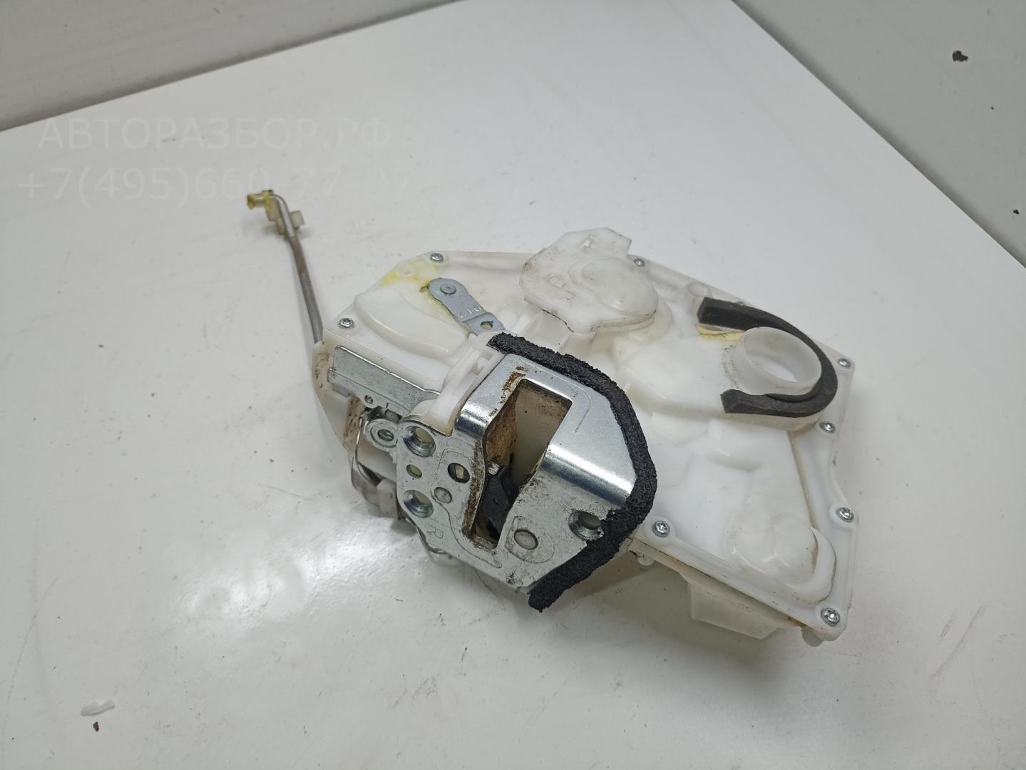 Замок двери передней правой