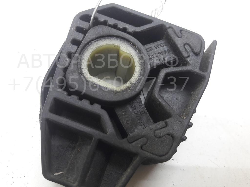 Кронштейн радиатора