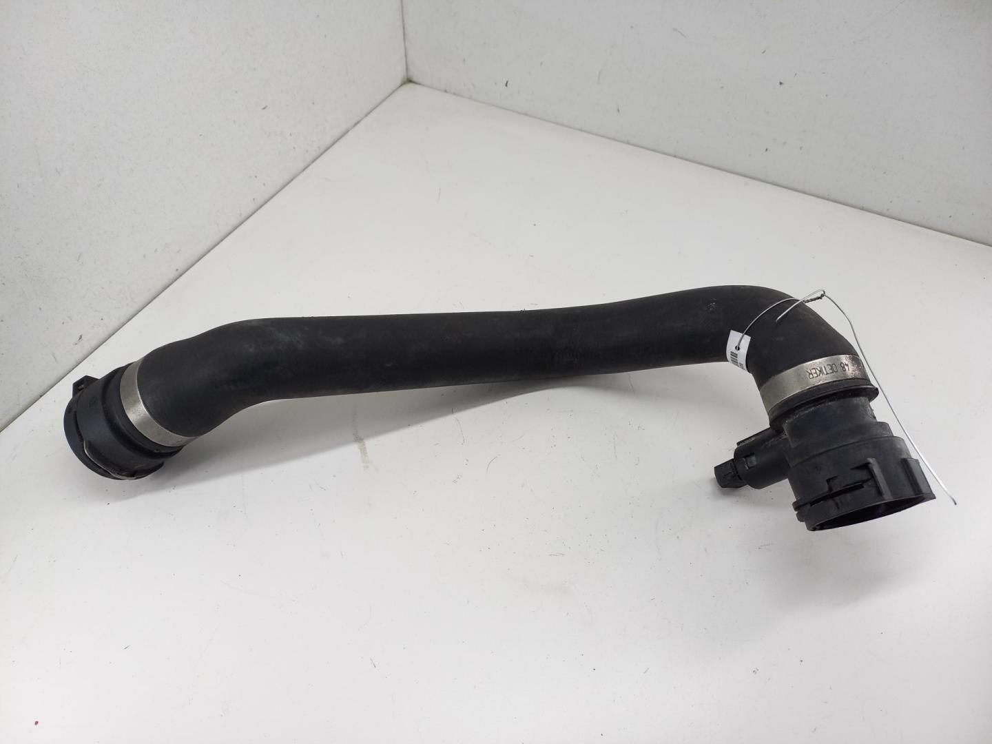 Патрубок радиатора