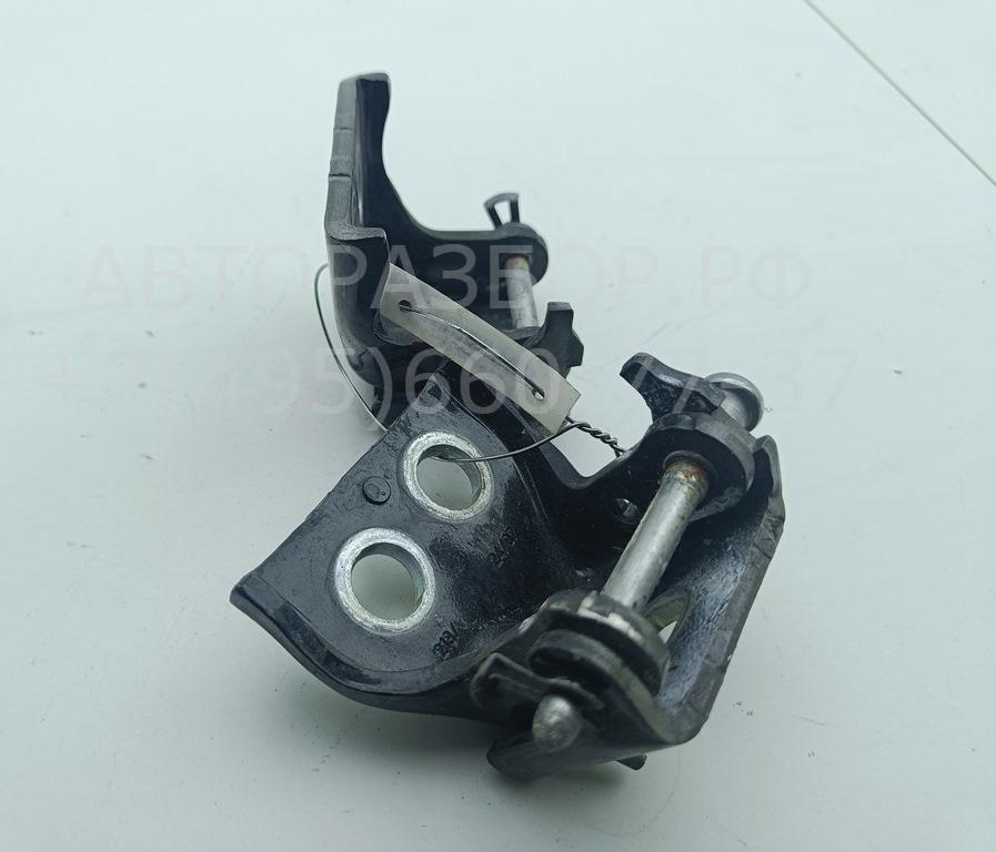 Петля двери