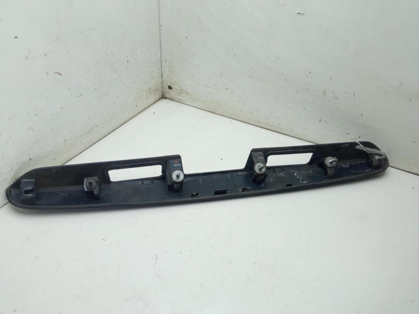 Накладка крышки багажника