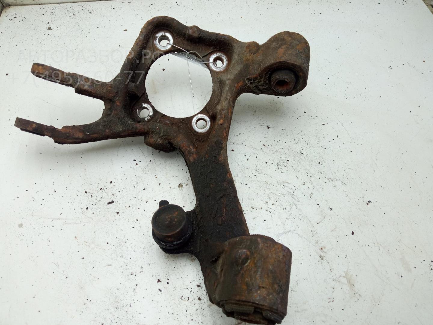 Кулак поворотный задний левый