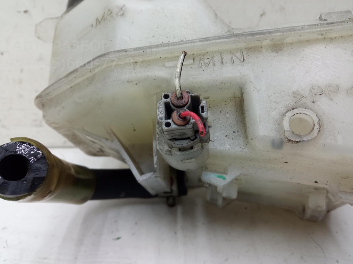 Бачок главного тормозного цилиндра