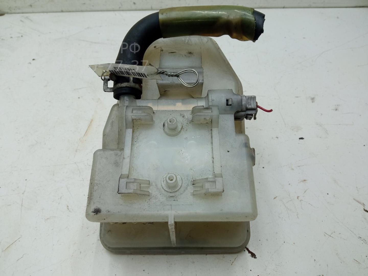 Бачок главного тормозного цилиндра