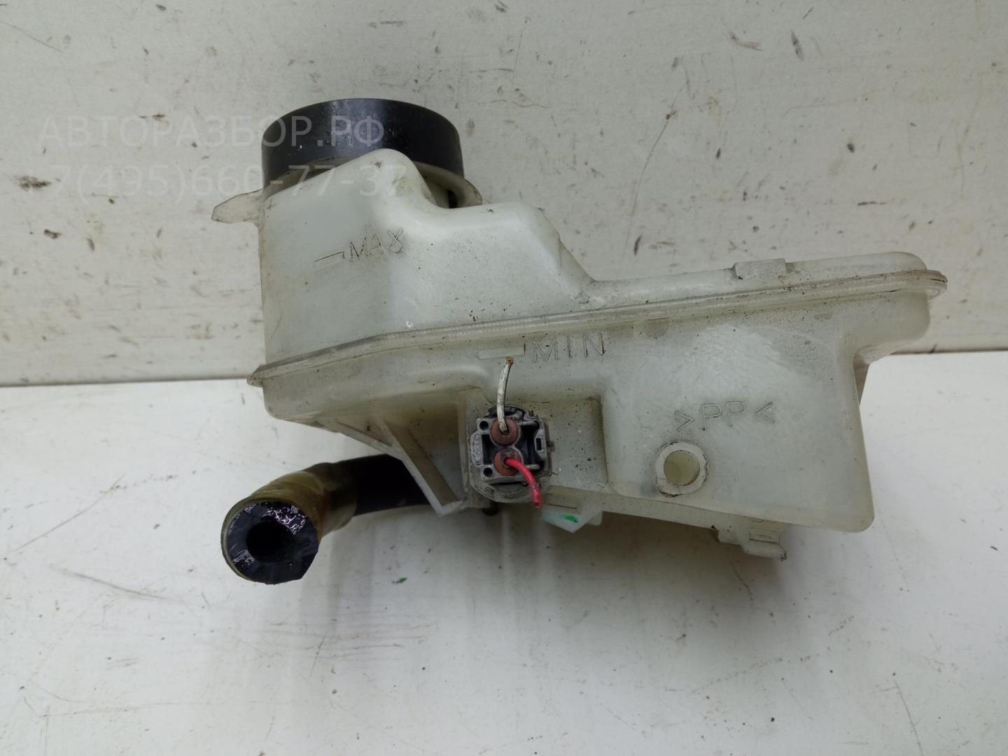 Бачок главного тормозного цилиндра