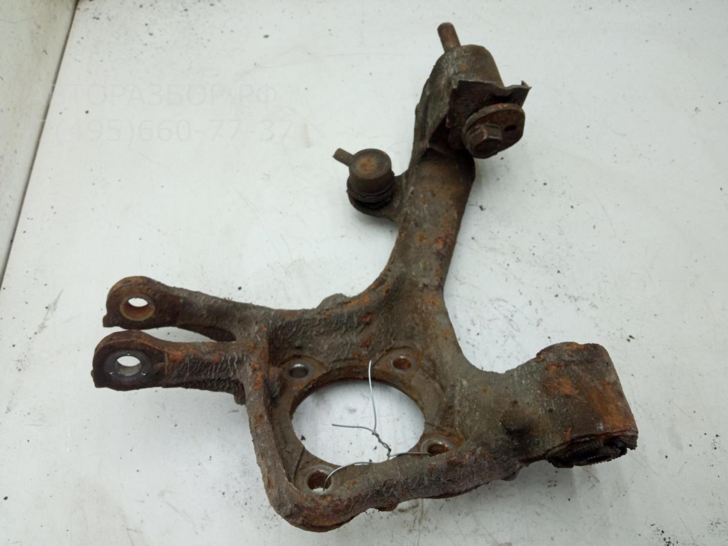 Кулак поворотный задний правый