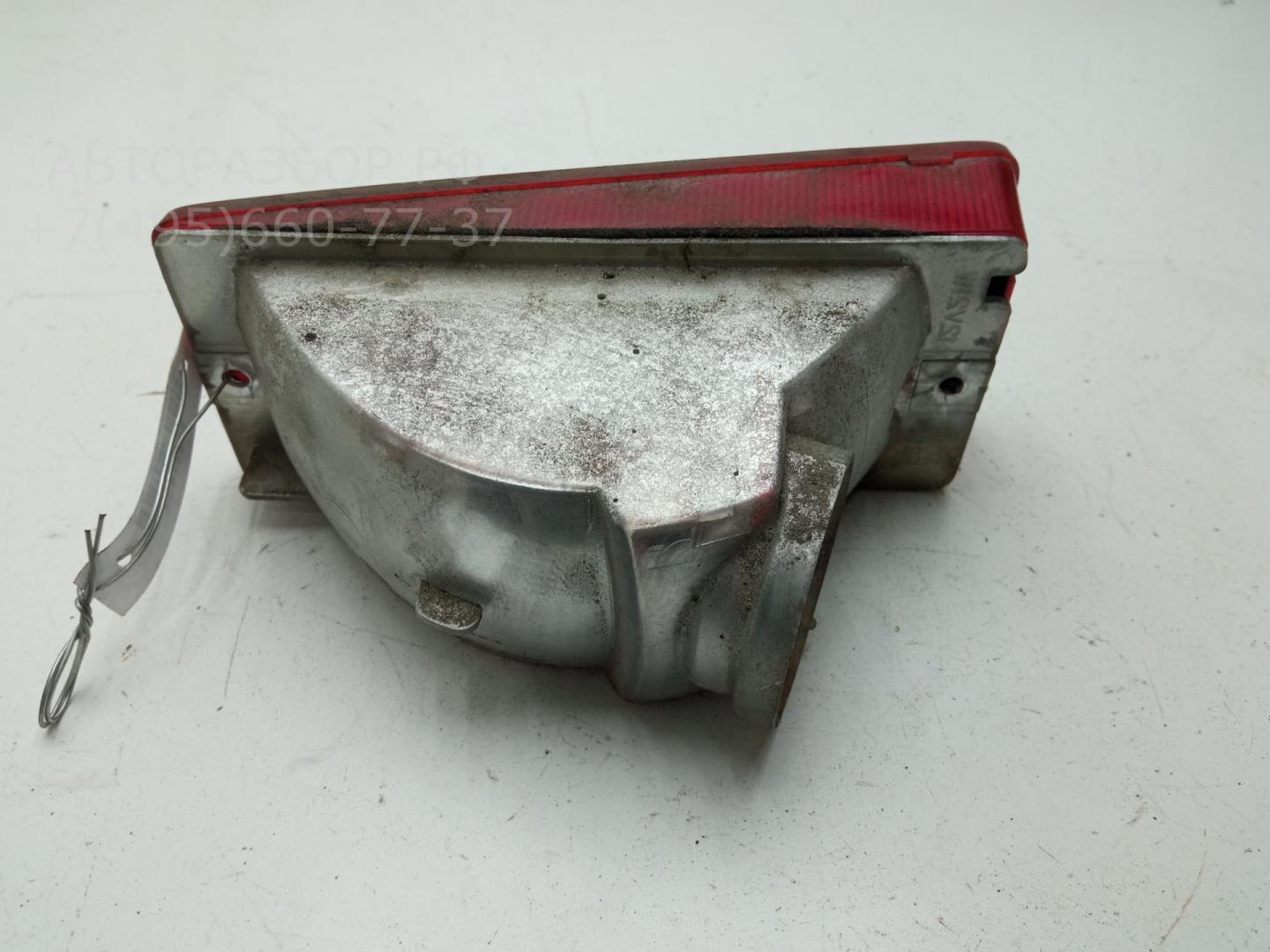 Фонарь задний в бампер правый