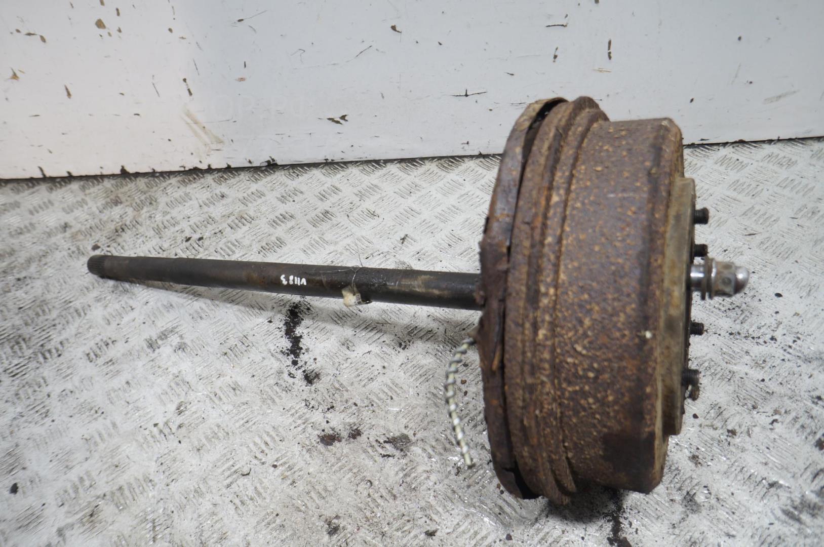 Полуось задняя