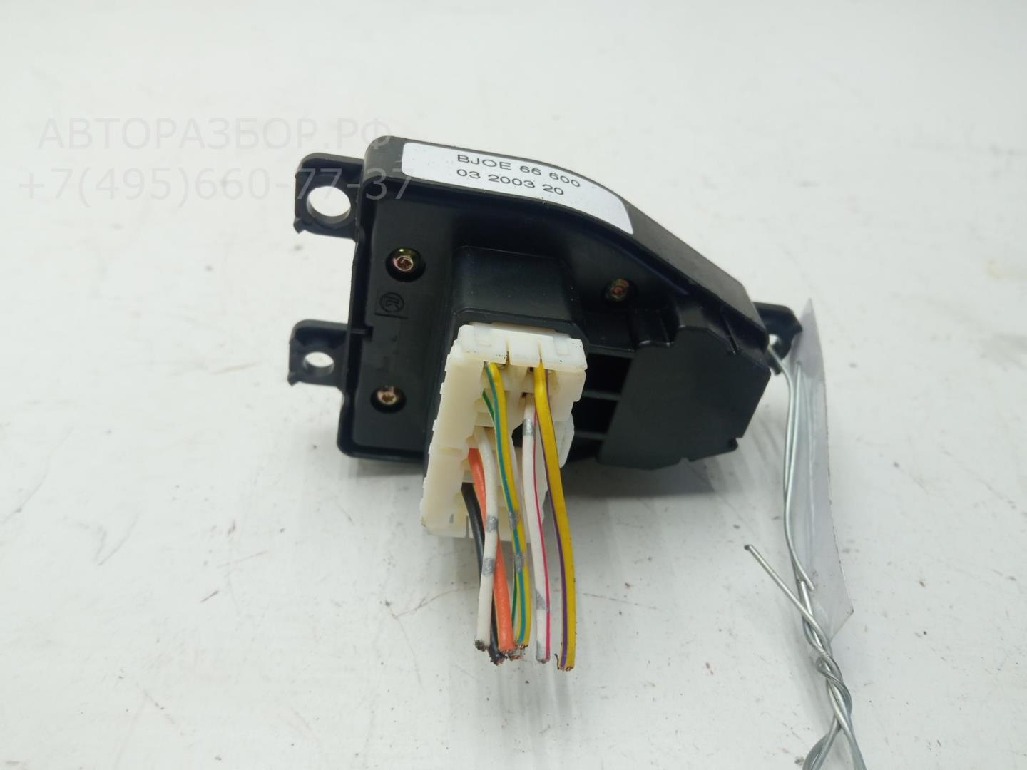 Кнопка регулировки зеркала