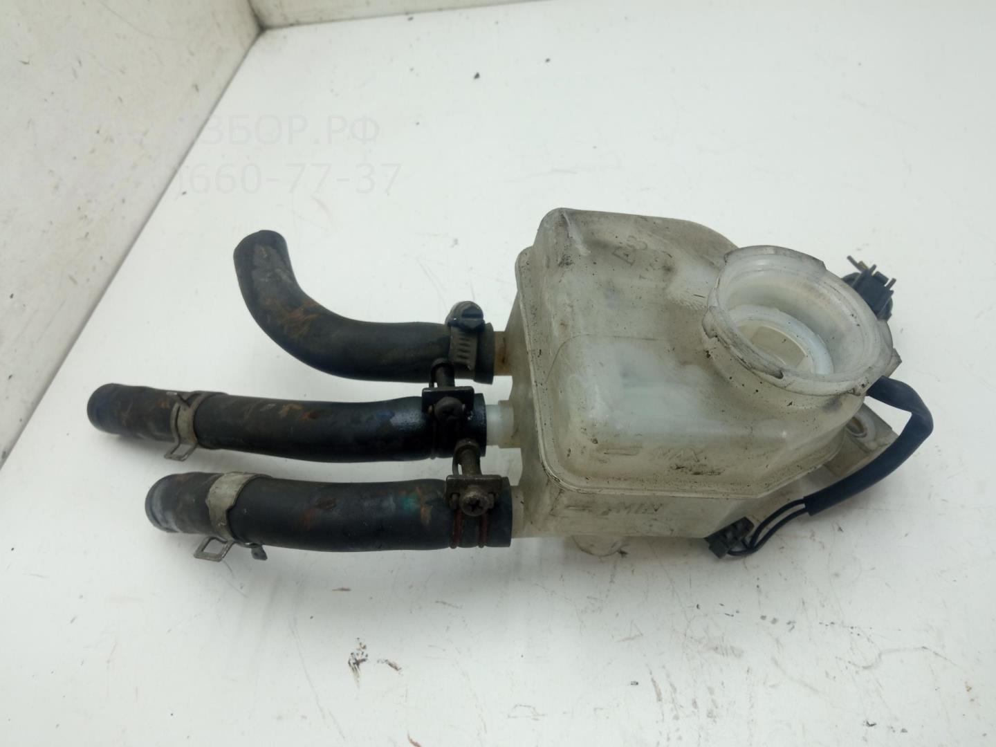 Бачок главного тормозного цилиндра