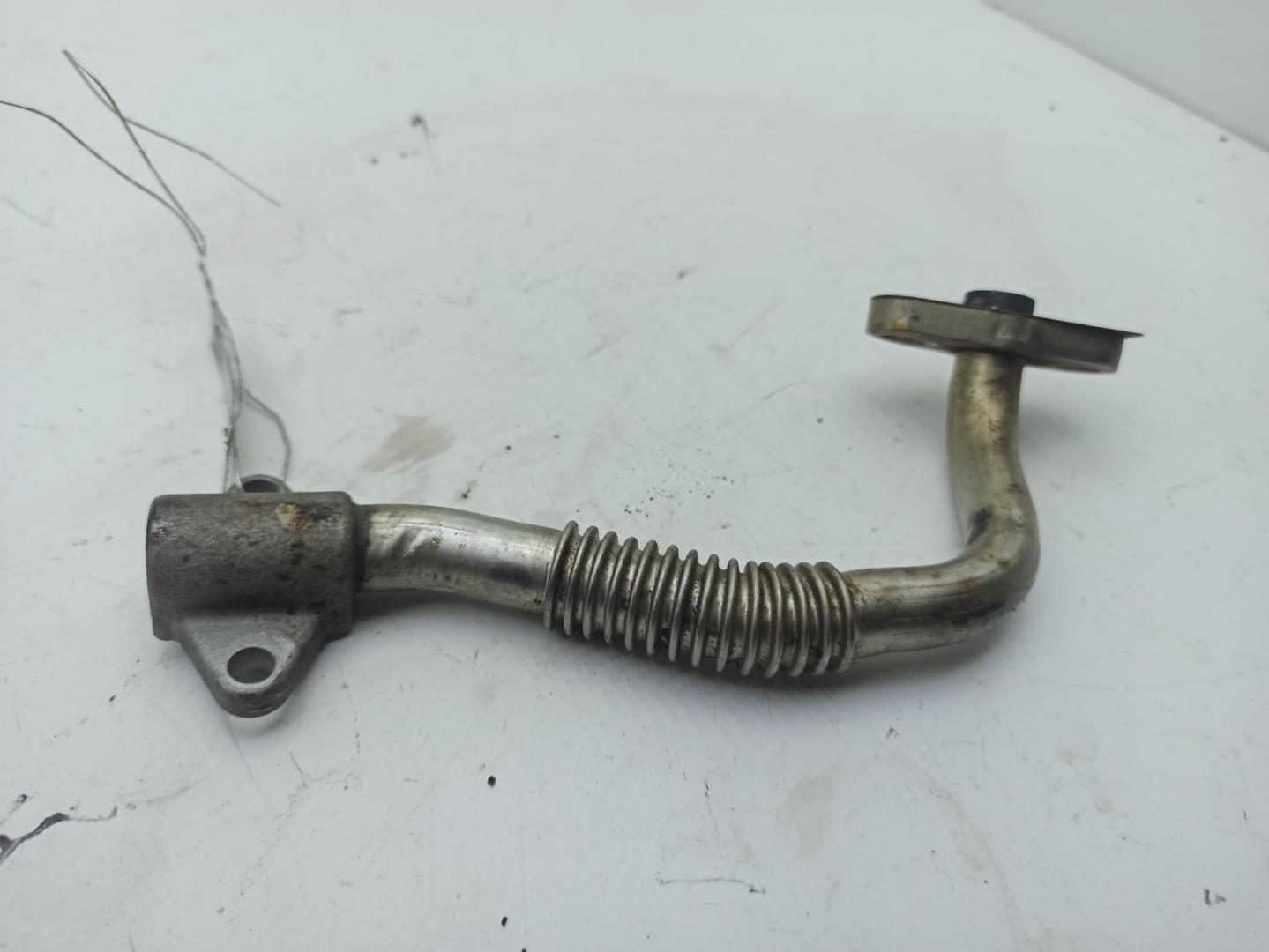 Трубка картерных газов