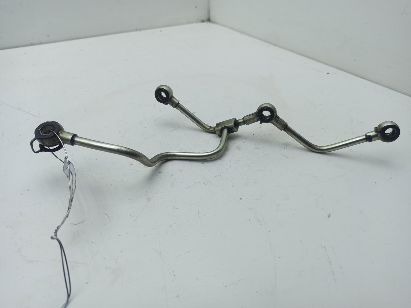 Трубка топливная