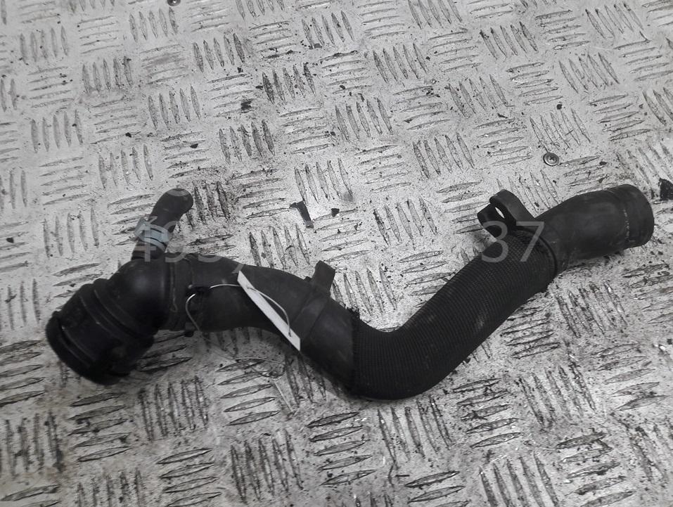 Патрубок радиатора