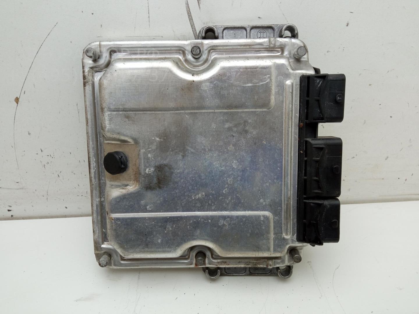 Блок управления двигателем