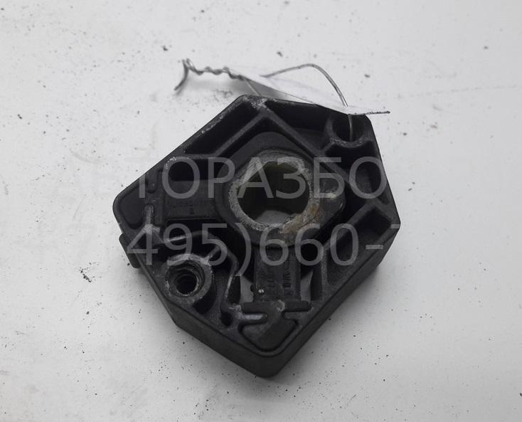 Кронштейн радиатора