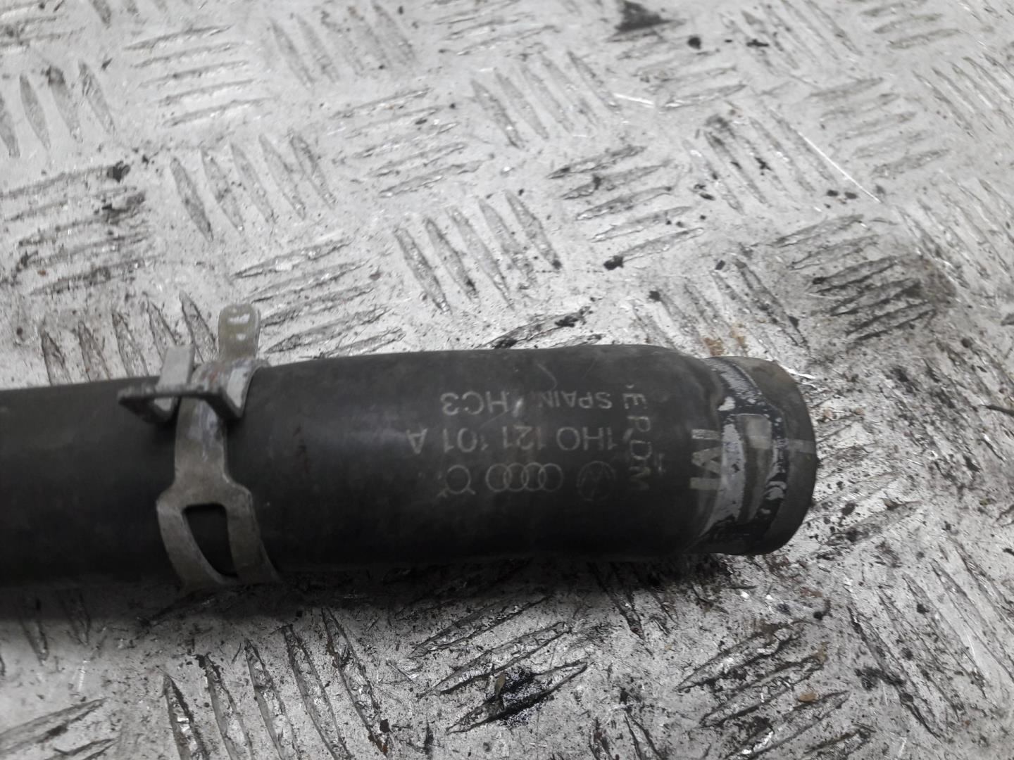 Патрубок радиатора