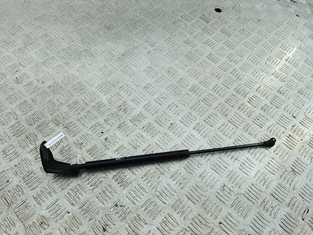 Амортизатор капота