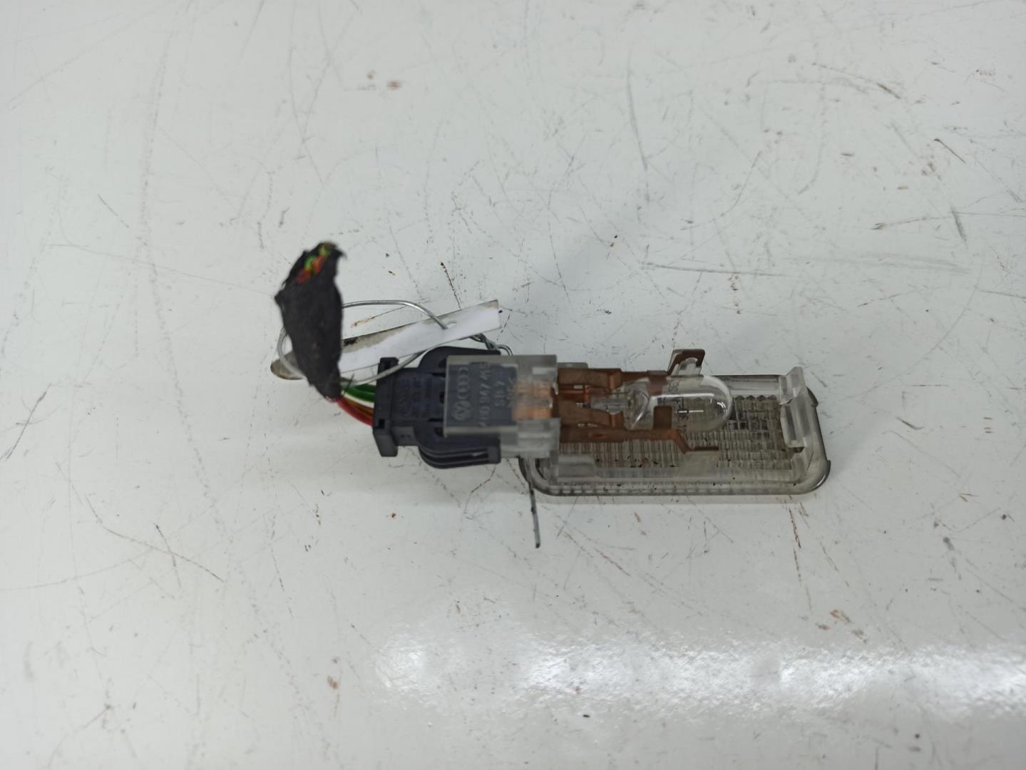 Плафон салонный