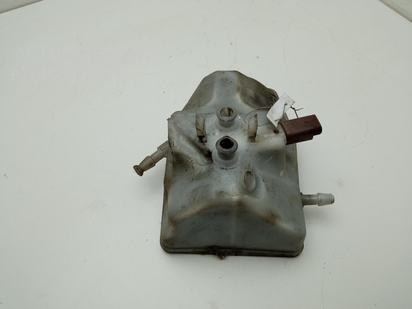 Бачок главного тормозного цилиндра