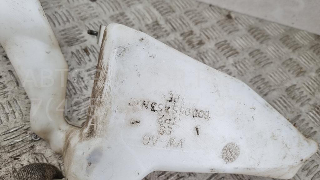 Бачок омывателя лобового стекла