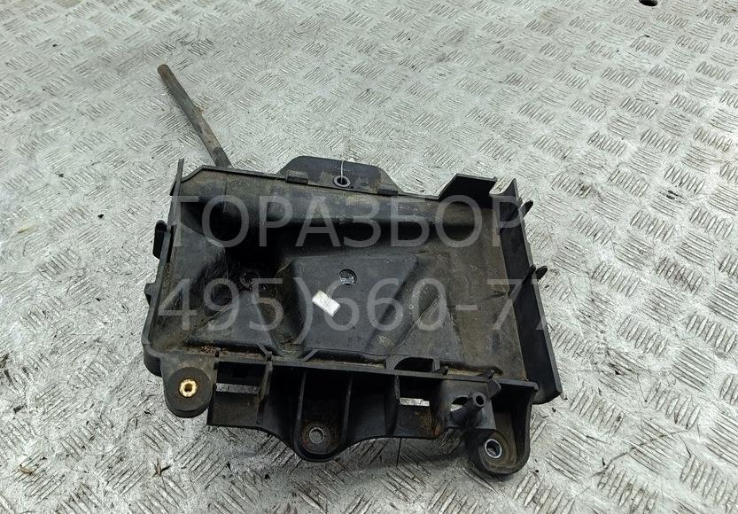 Крепление АКБ (корпус/подставка)