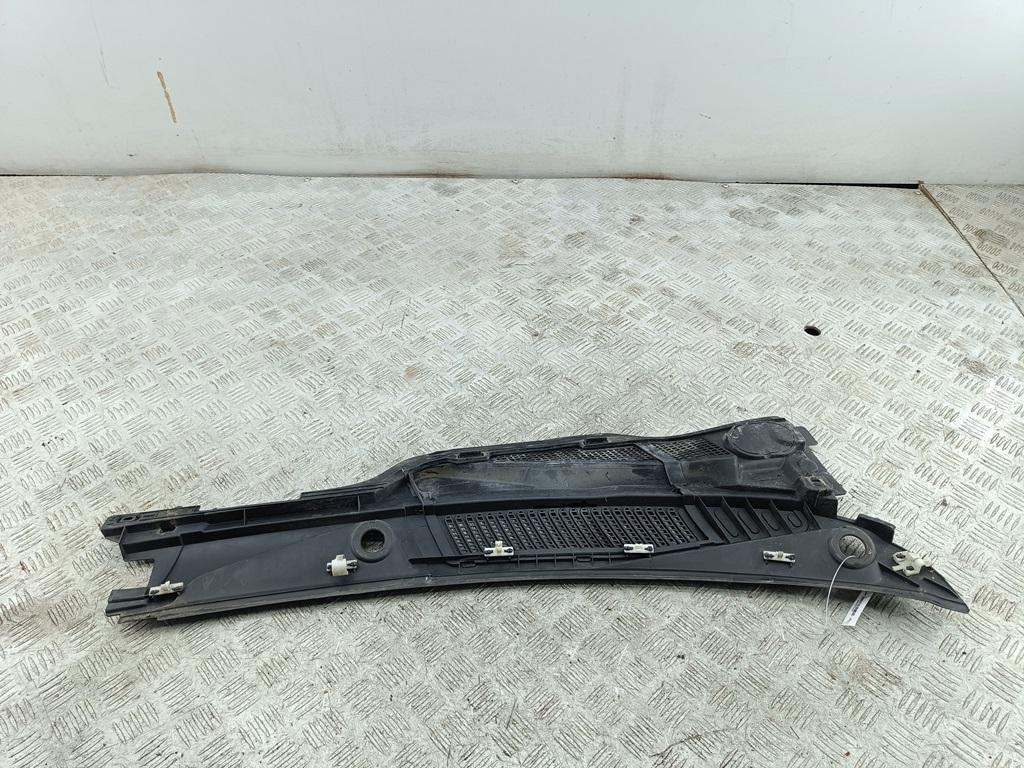 Решетка стеклоочистителей (Жабо)