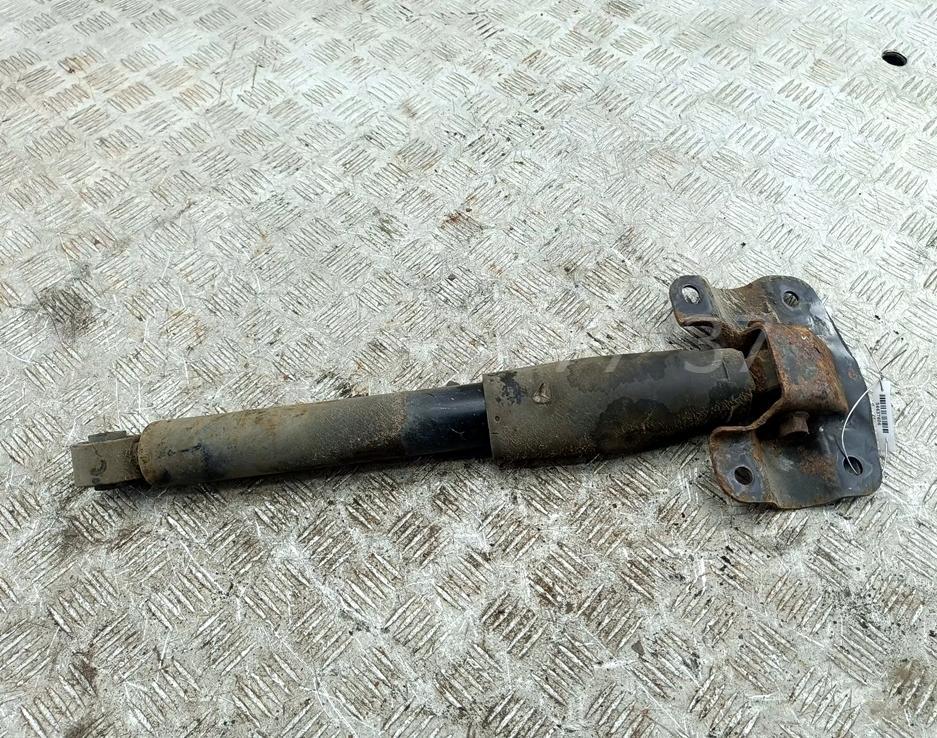 Амортизатор задний правый