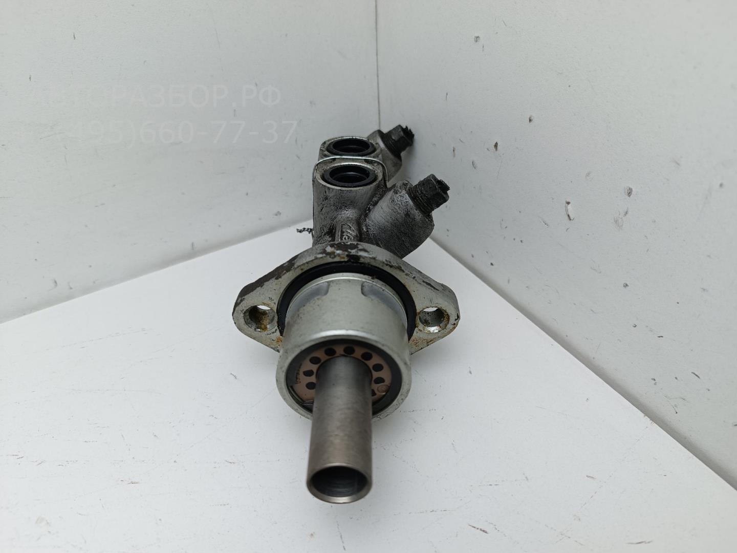 Цилиндр тормозной главный