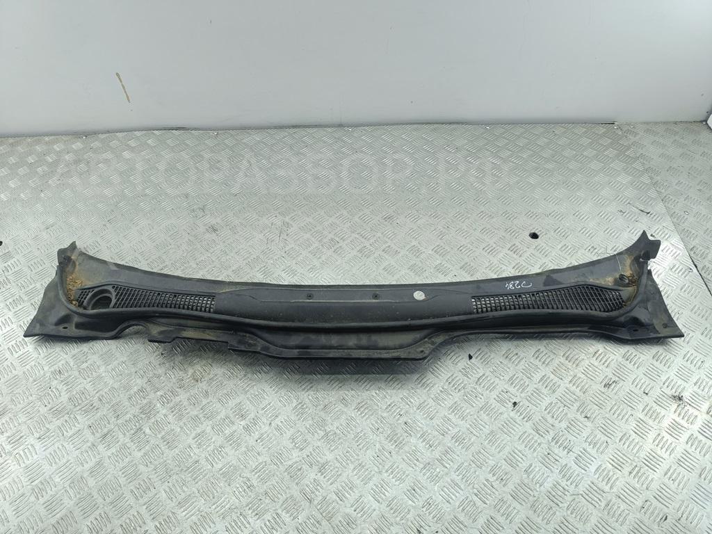 Решетка стеклоочистителей (Жабо)