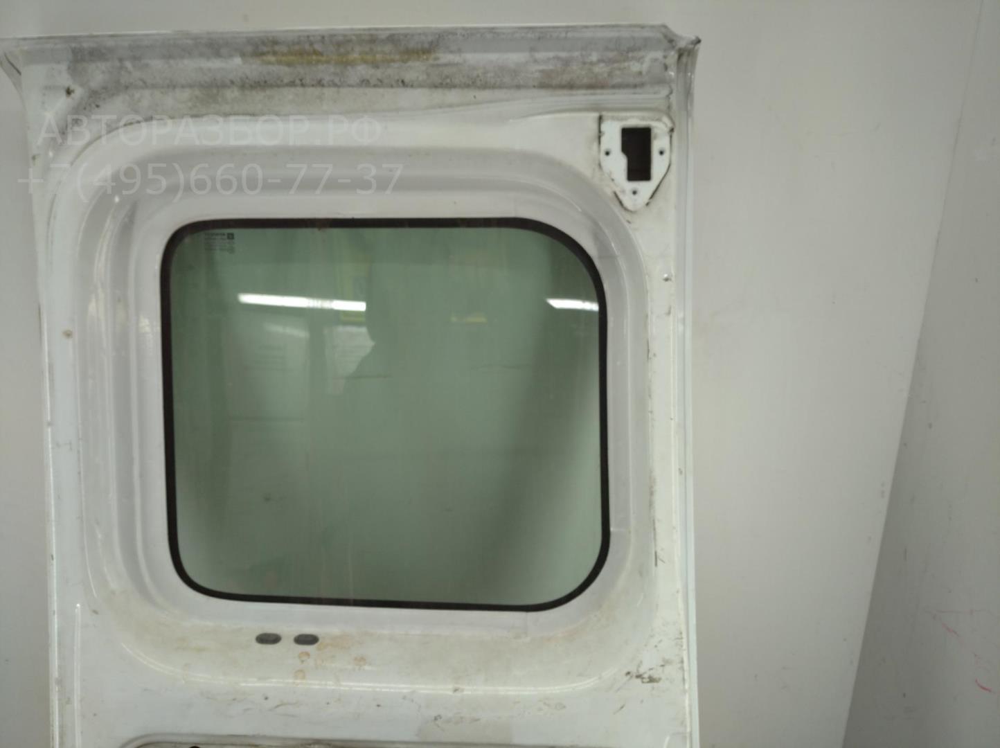 Дверь багажника правая