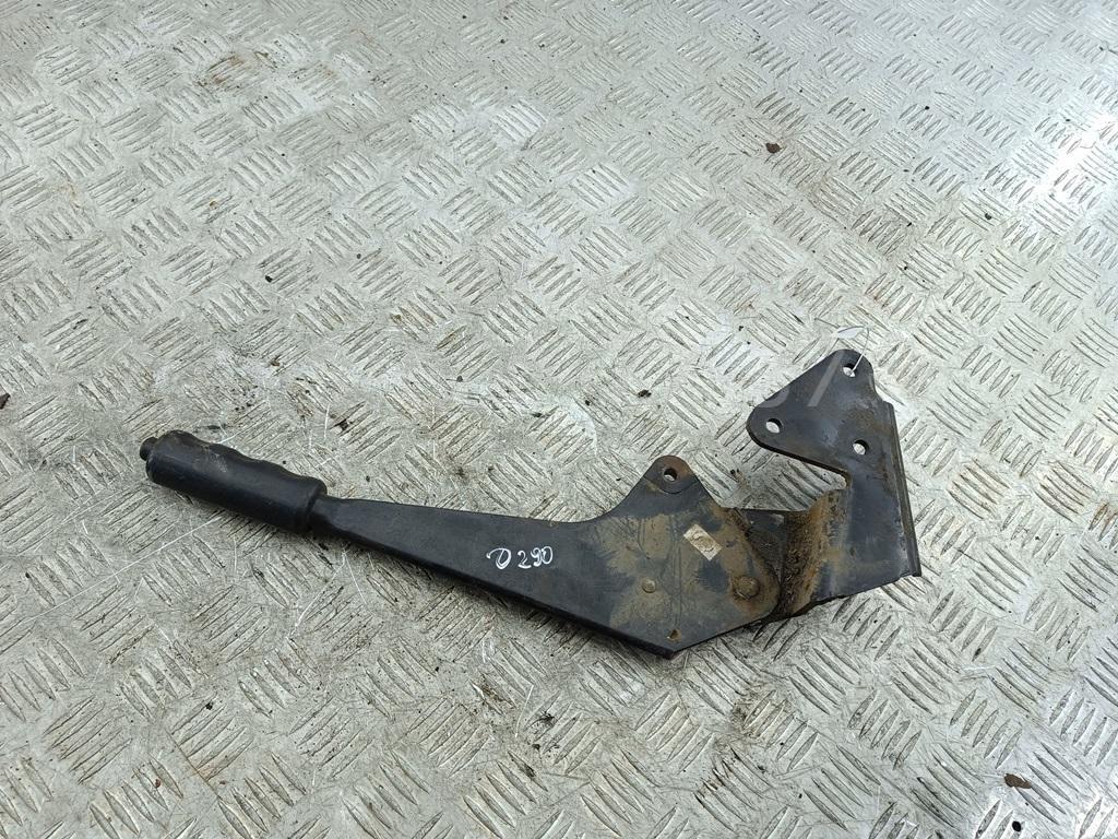 Рычаг стояночного тормоза