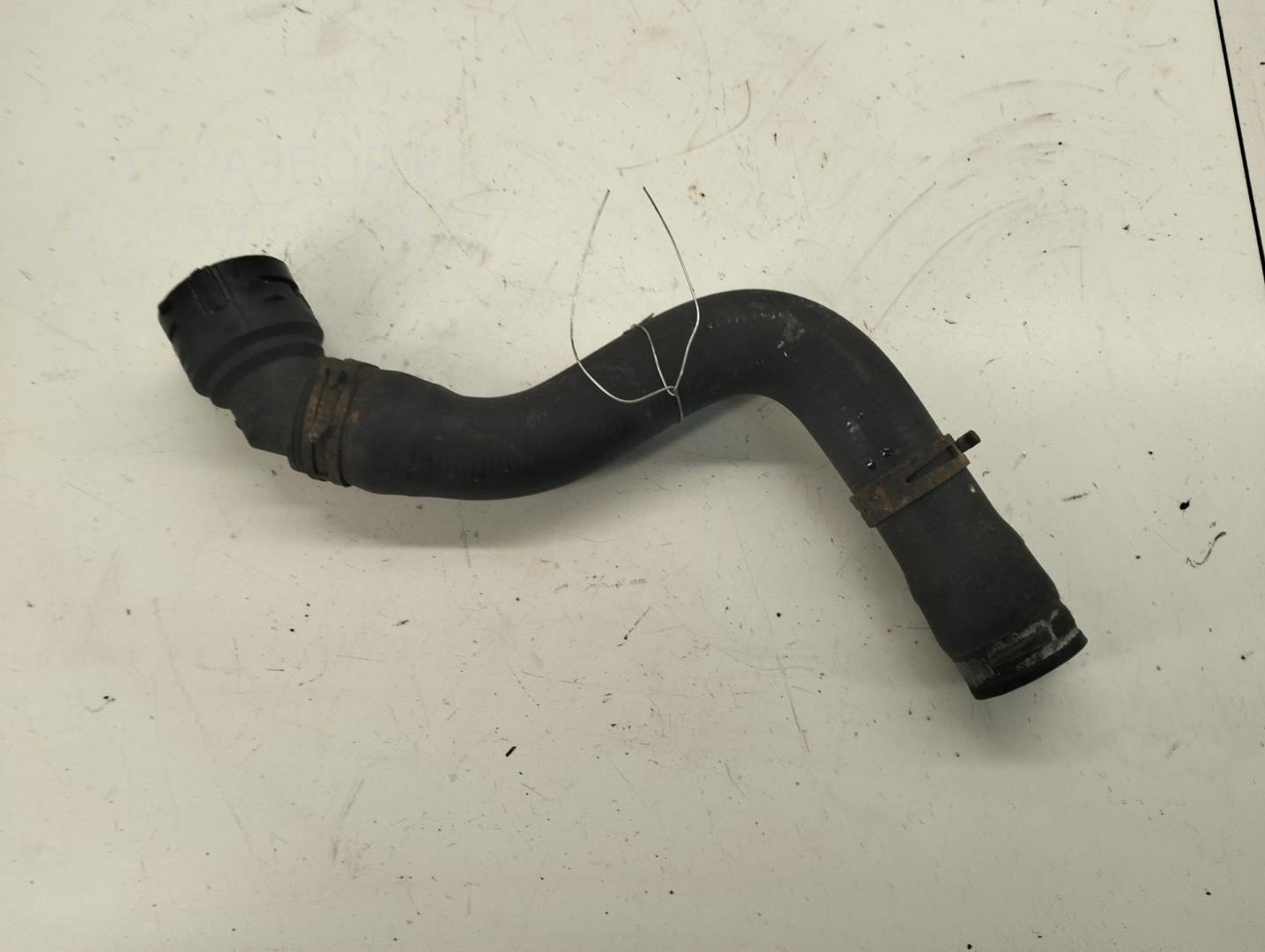 Патрубок радиатора