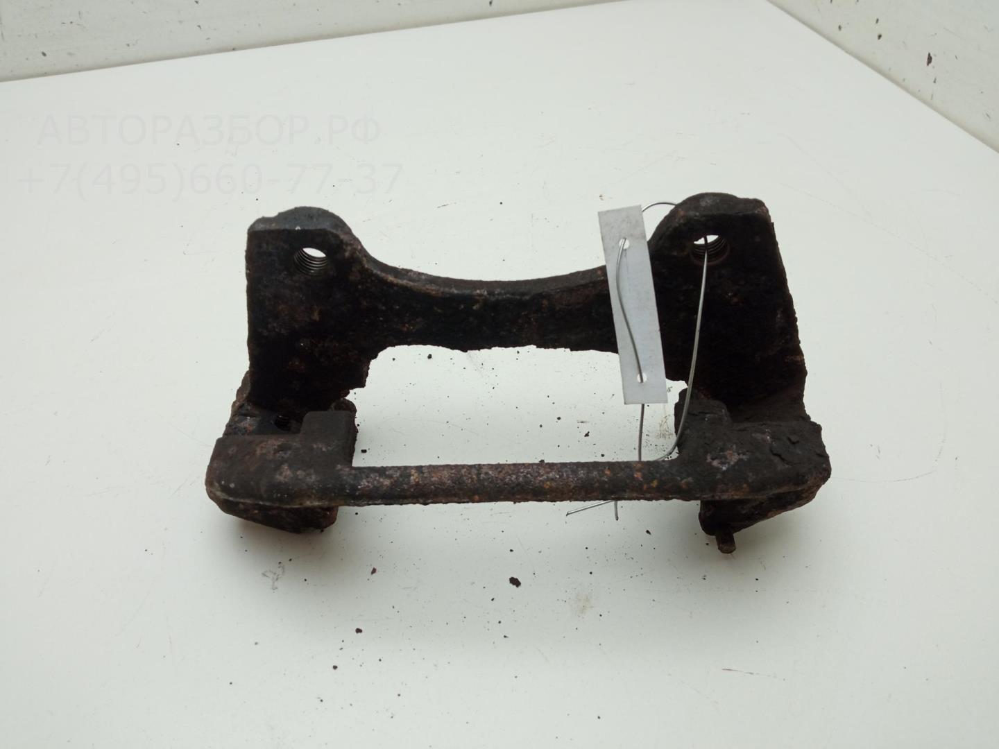 Скоба суппорта переднего