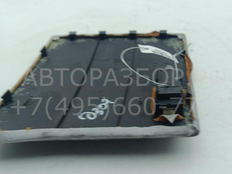 Кнопка люка