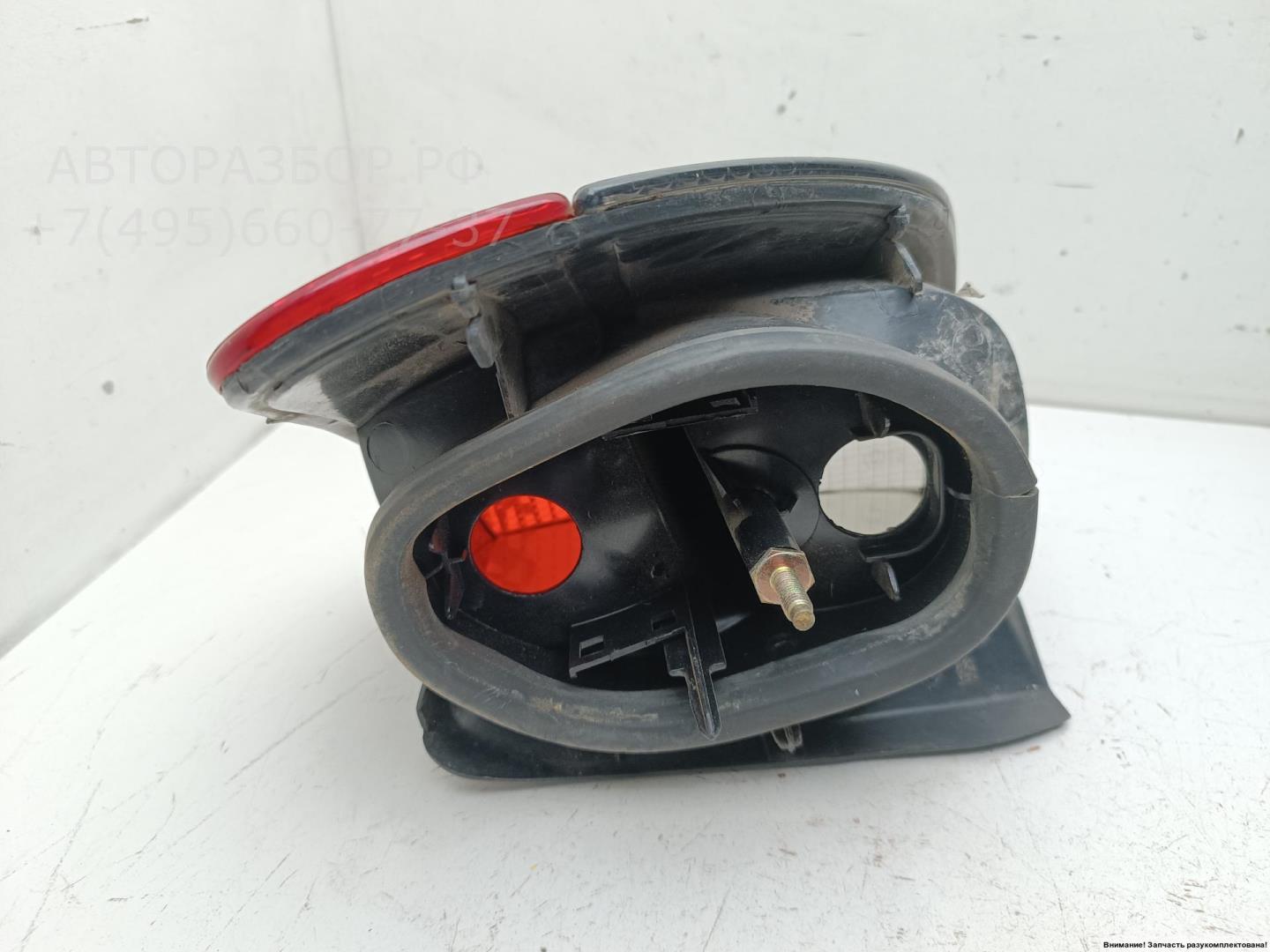 Фонарь задний левый