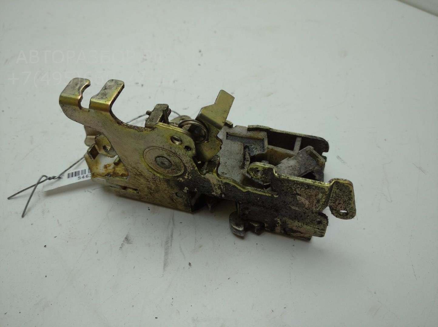 Замок двери передней левой