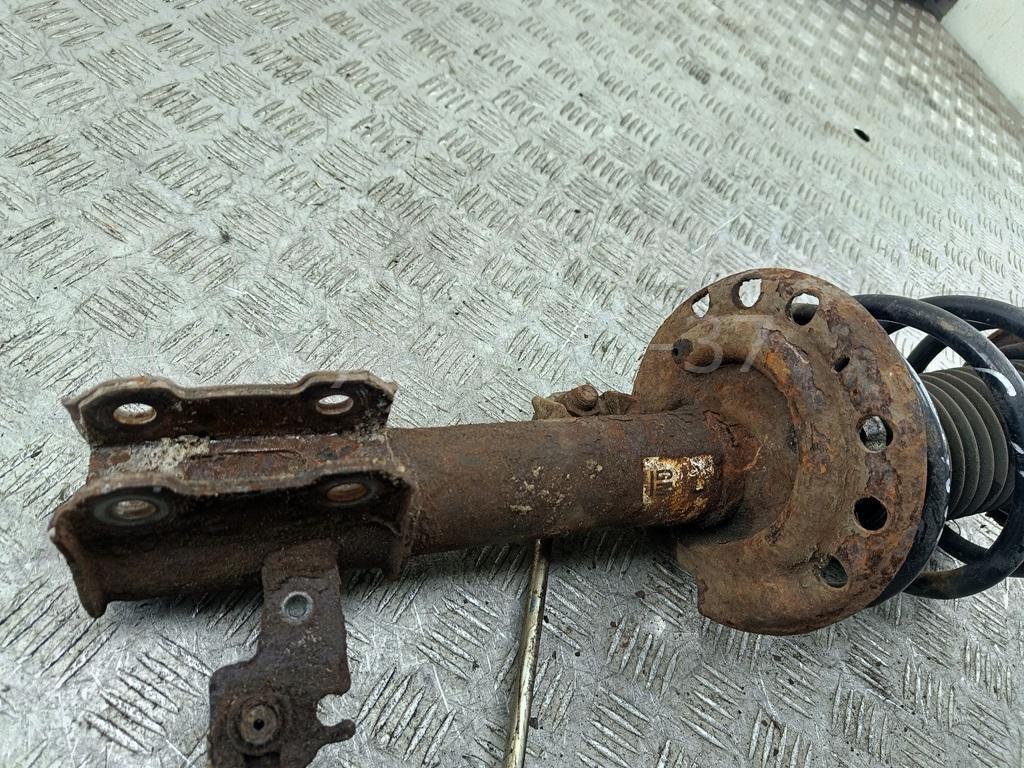 Амортизатор передний правый