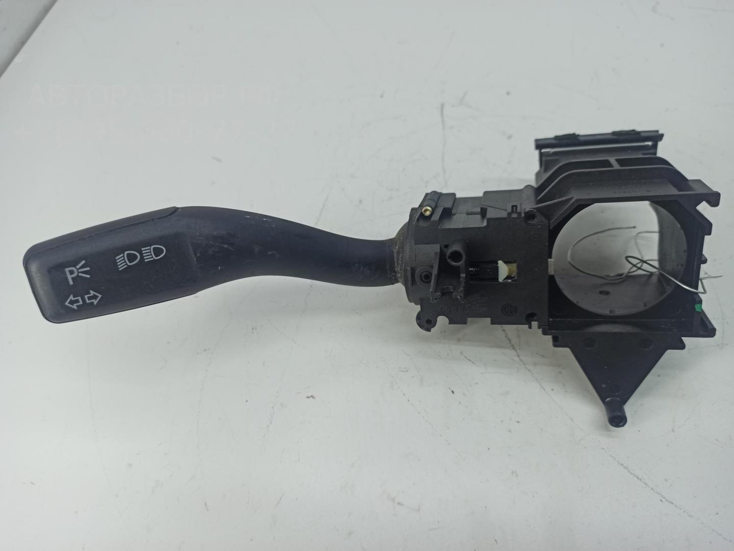 Переключатель поворотов подрулевой