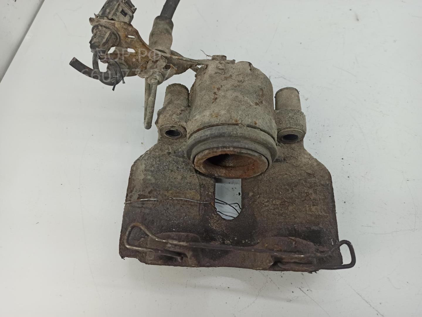 Суппорт передний правый