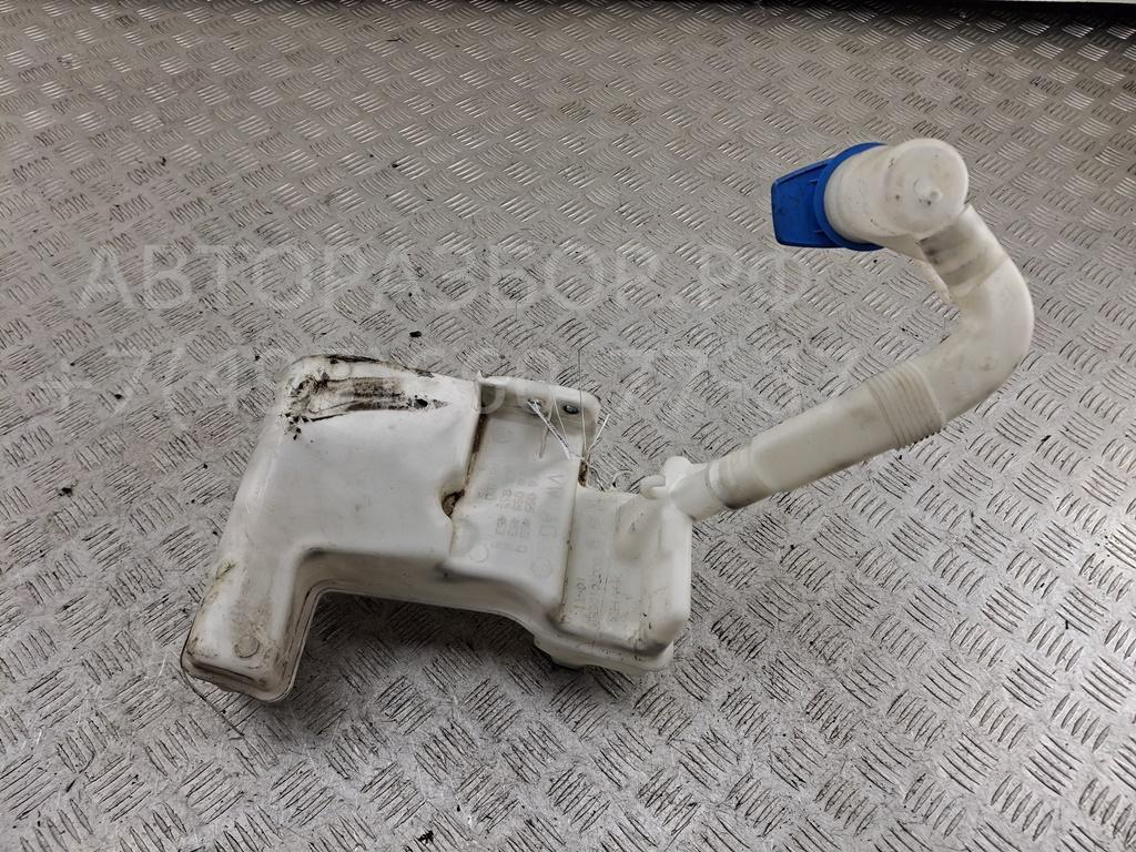 Бачок омывателя лобового стекла