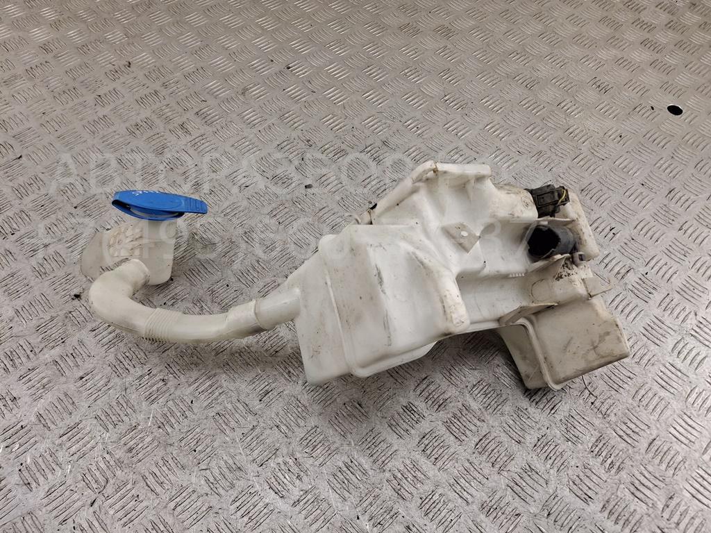 Бачок омывателя лобового стекла