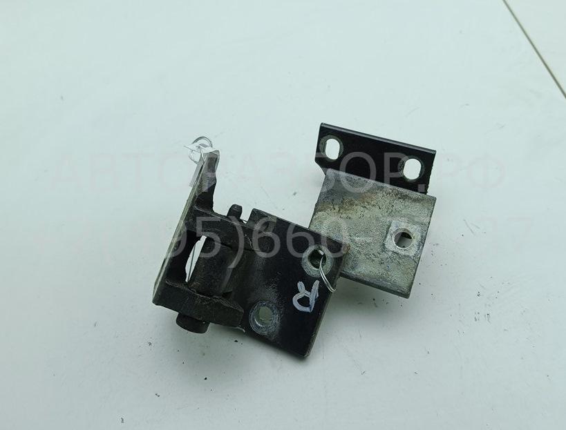 Петля двери