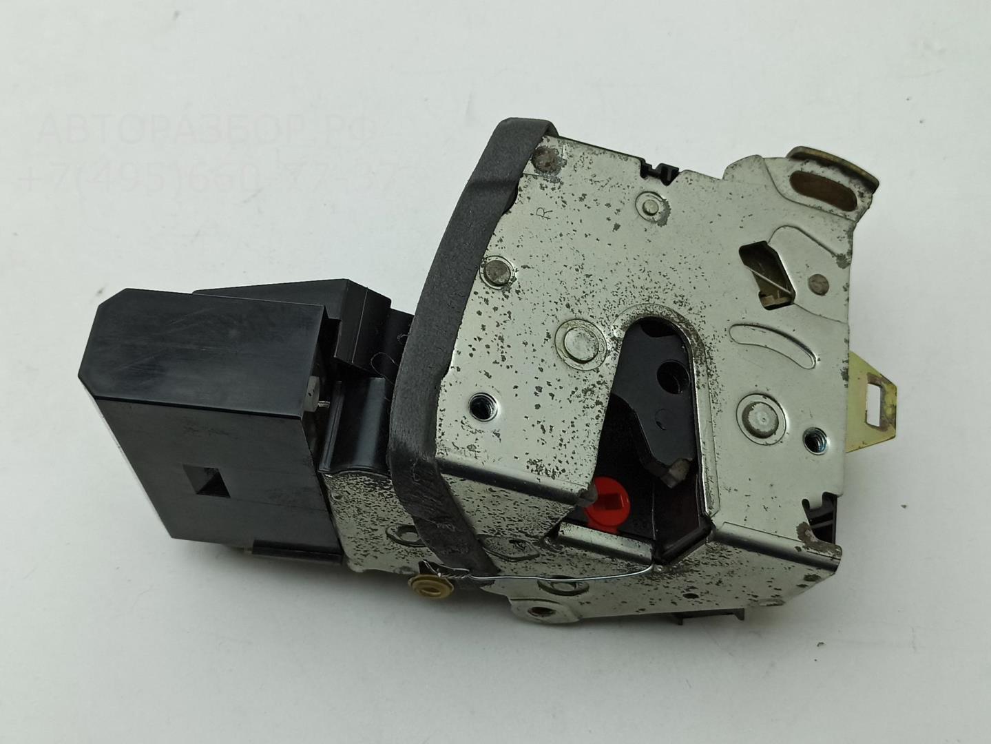 Замок двери задней правой