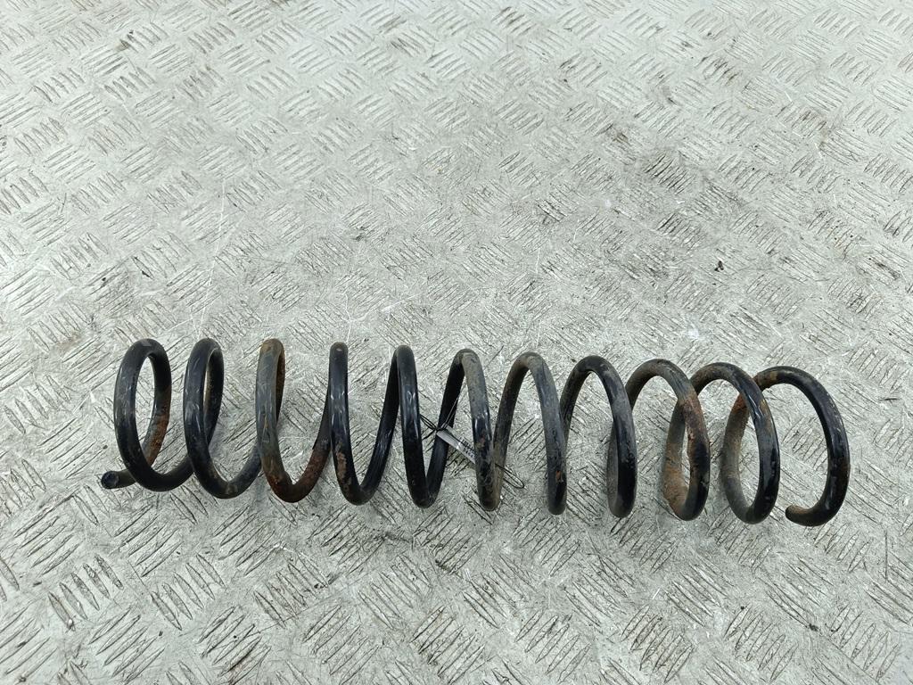 Пружина задняя