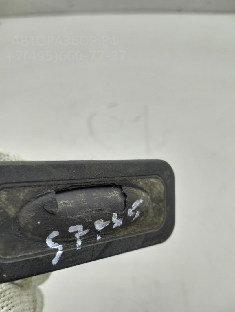 Кнопка открывания багажника