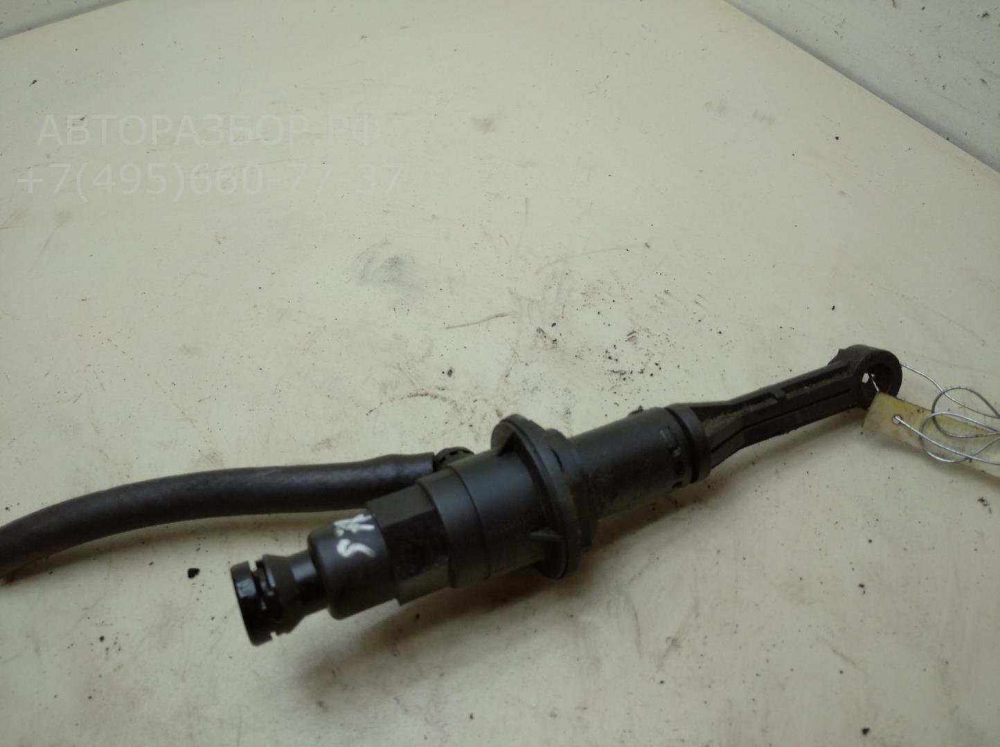 Цилиндр сцепления главный